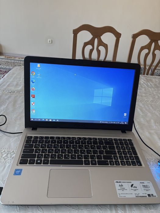Продам Asus в отличном состояний