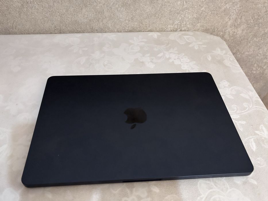 Продается Macbook Air M3 13