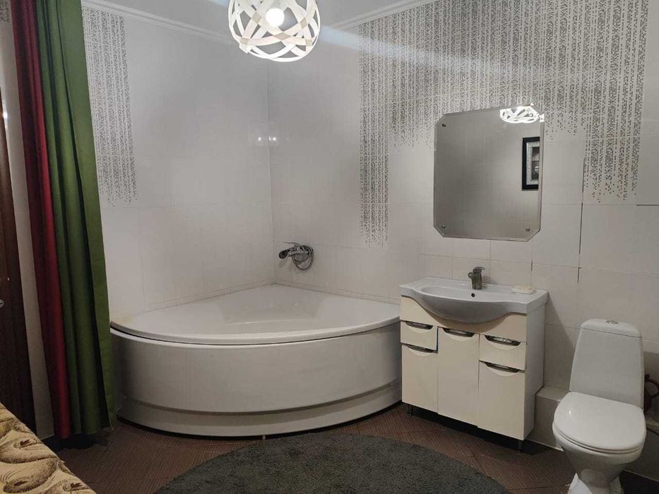 Срочно продам 2 х ур.кв. Женис