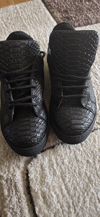 Сникърси Джани естествена кожа