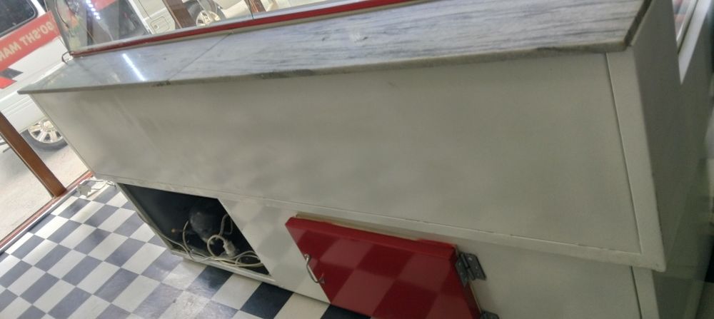 Vetrina holodilnik holati zoʻr