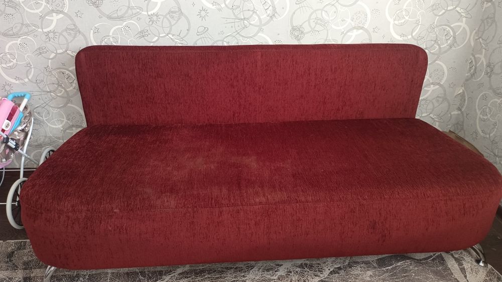Продам диван  15 тыс.