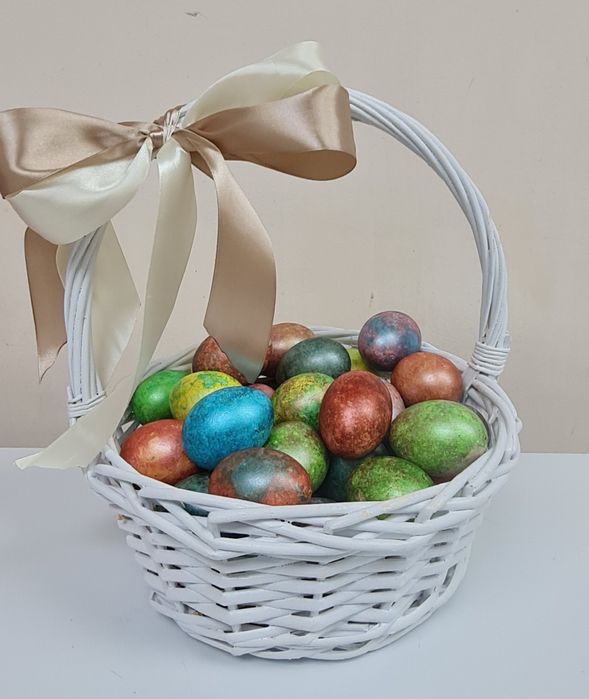 Домашние куличи,сдобные булочки.