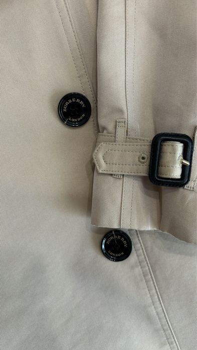 Бежевый тренч А силуета