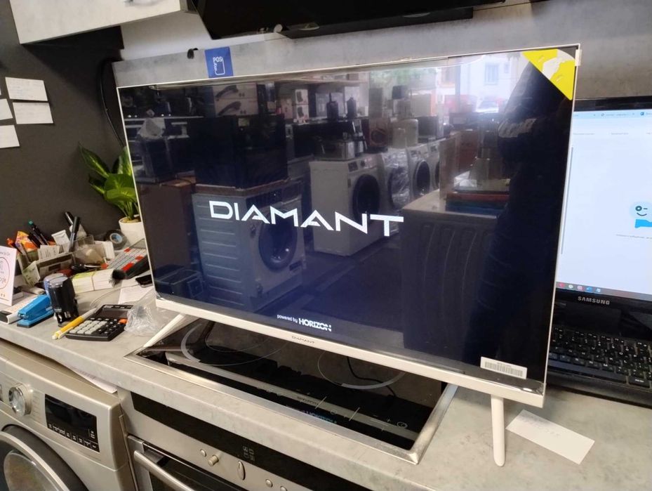*Ново* Чисто нов Бял Смарт Телевизор 32 инча Diamant HD Ready