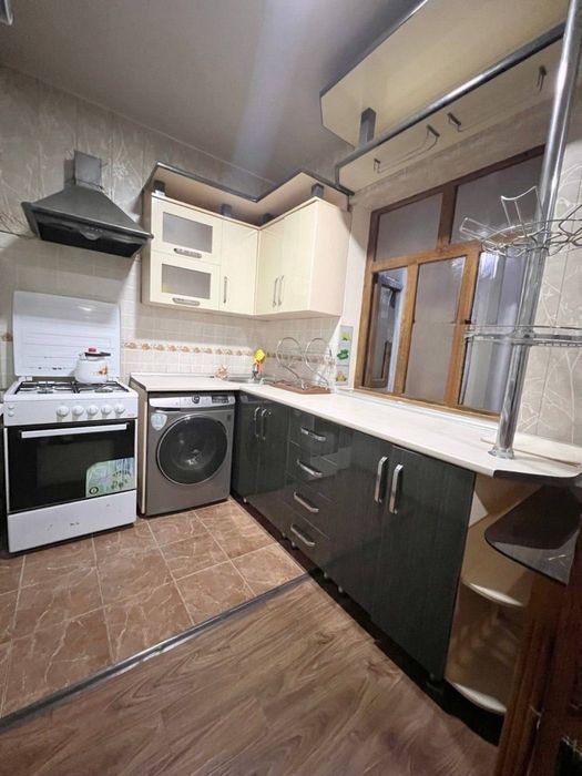 Срочно продается 1*2/4/4 42м2 максим горкый сайохат