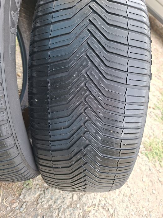 Продам шины 235/55/18 мишелин