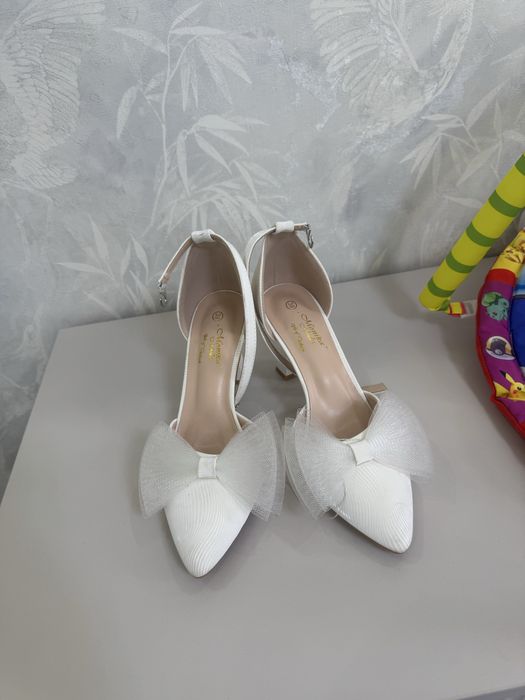 Женские туфли 39 размера