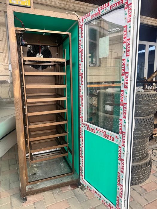 Инкубатор продам на 800 яйцо