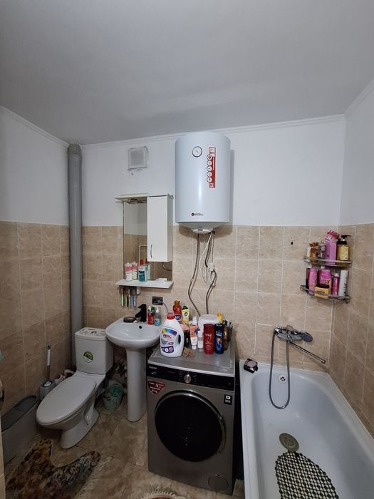 Продам 1 комн квартиру на 10 мкр