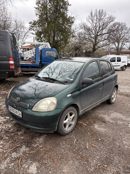 Toyota yaris 1.0i на части
