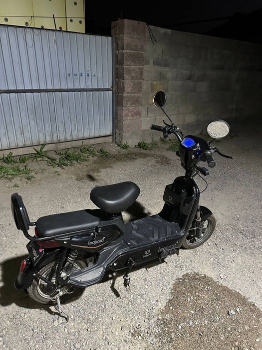 Электроскутер Leopard