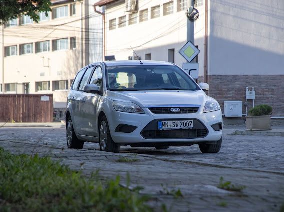 FORD Focus 2010 — imagine 4
