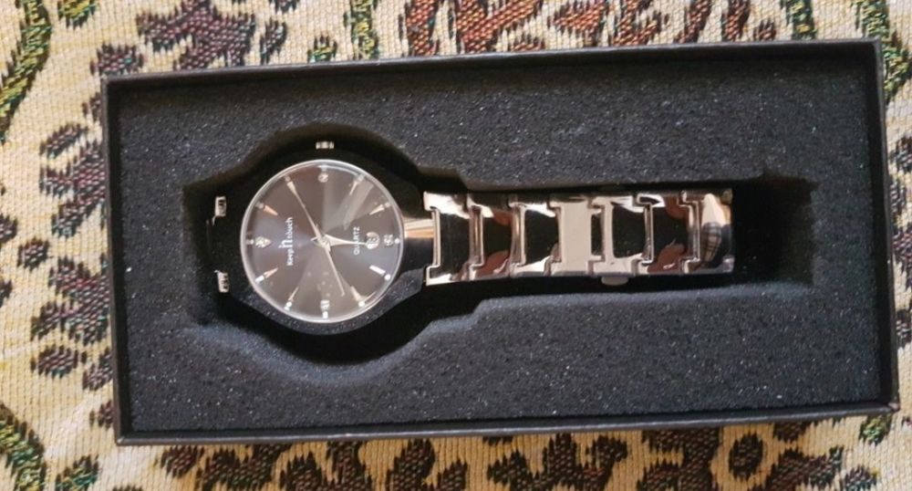 Продам  наручные часы KEEP IN TOUCH.