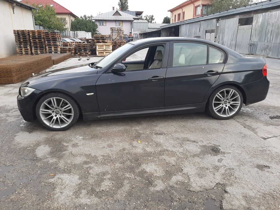 Aripa stanga/dreapta bmw e90/e91