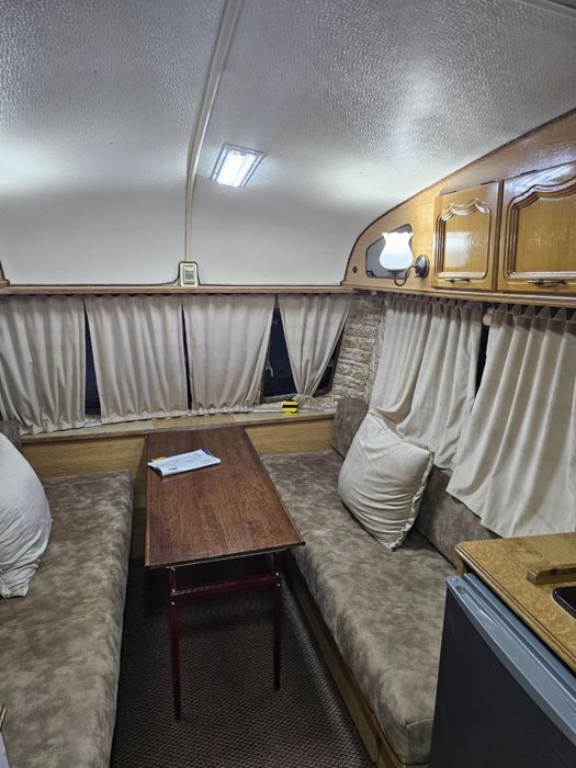 Прицеп-дом (дача на колёсах) сотилади.