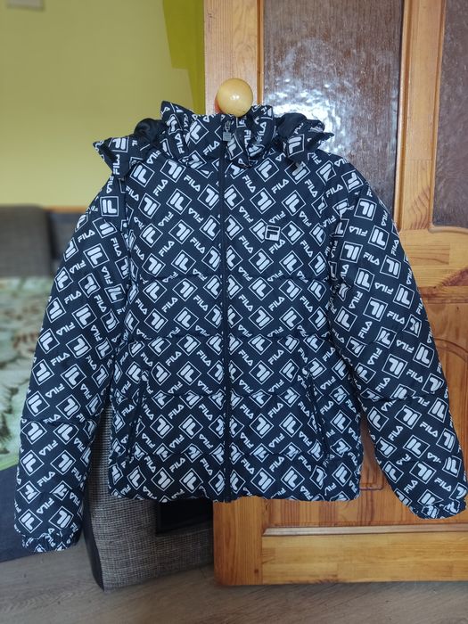 Продам зимнюю куртку