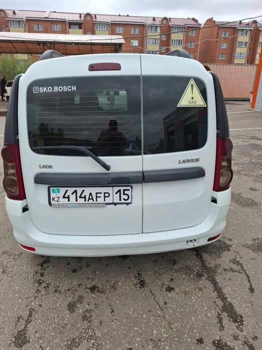 Продам лада Ларгус 2014