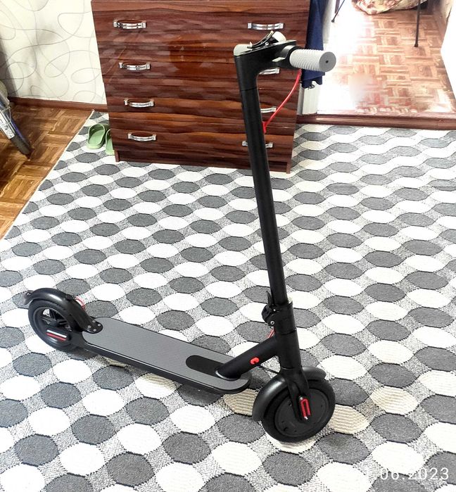 Электро самокат E-Scooter