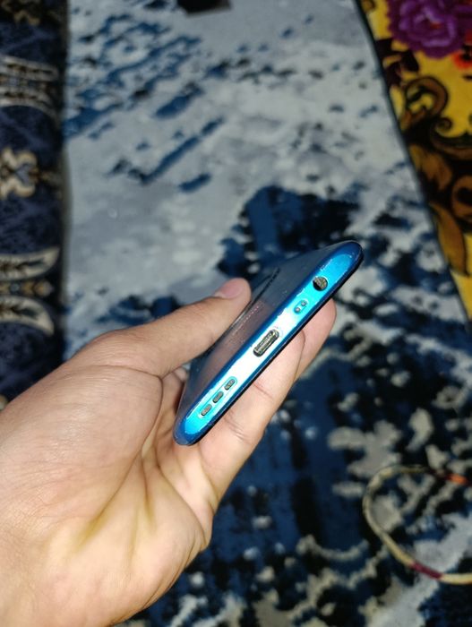 Redmi 9  64 gb sotiladi ishlashi zoʻr 500 kelishamiz