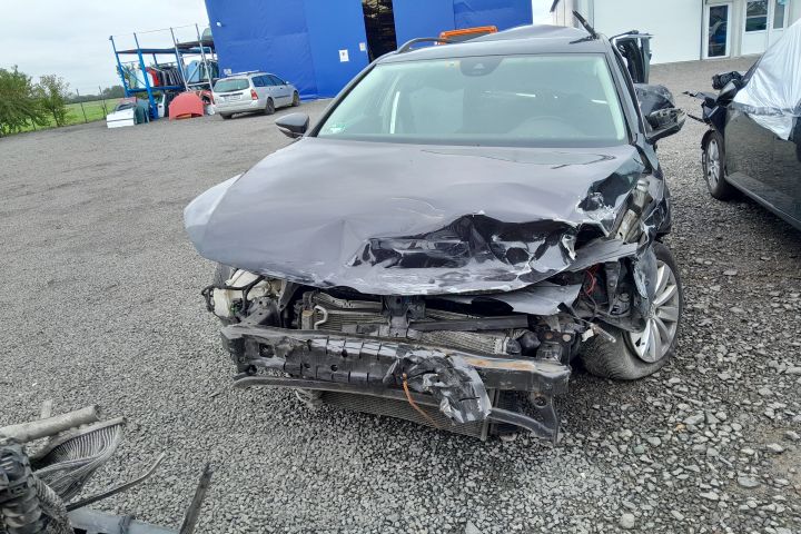 FUZETA 4*4 DSG AUTOMATA Volkswagen VW Passat B7