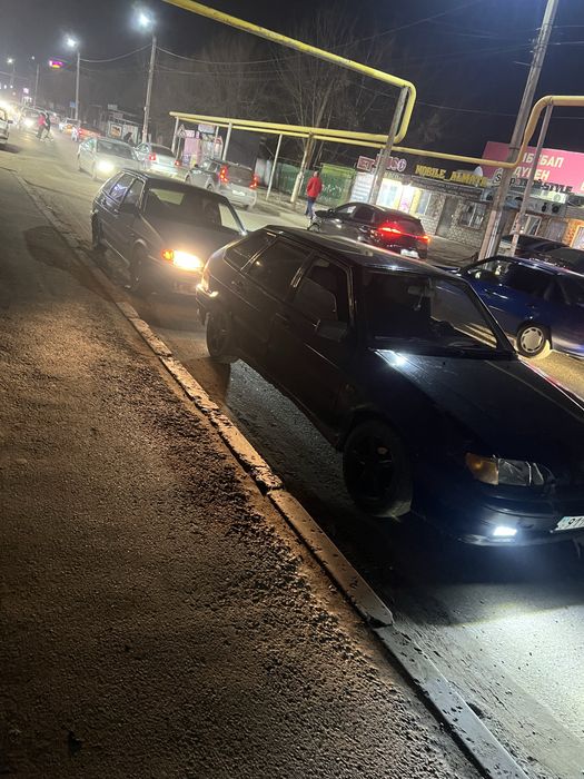 Автомабиль ваз 2114……..