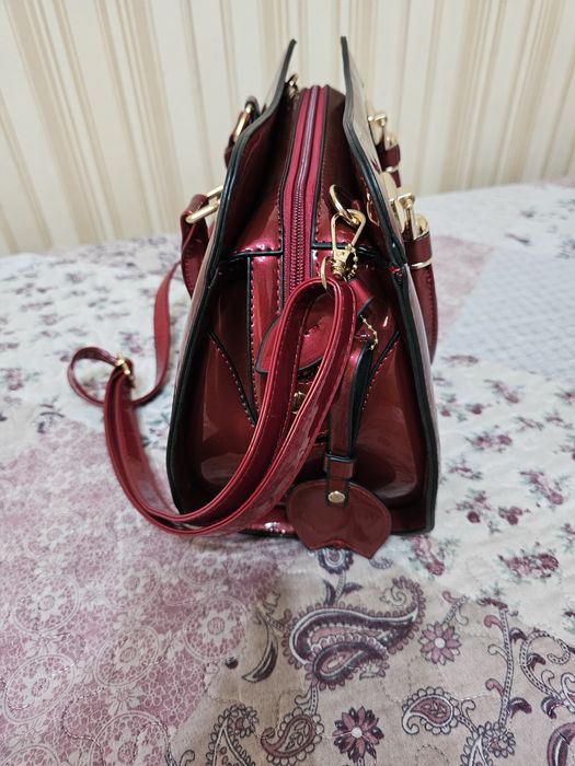 Женская кожаная сумка