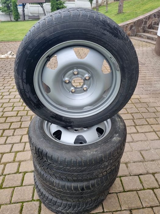 Vand Anvelope  215/60 R17
