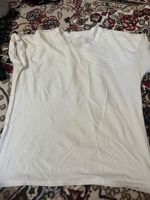 Футболки женские