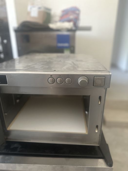 Професионална микровълнова