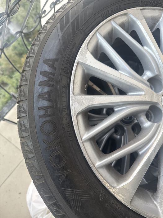 Шины зимные 215/55R17