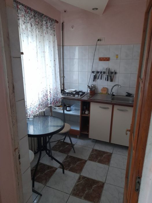 Garsoniera de închiriat