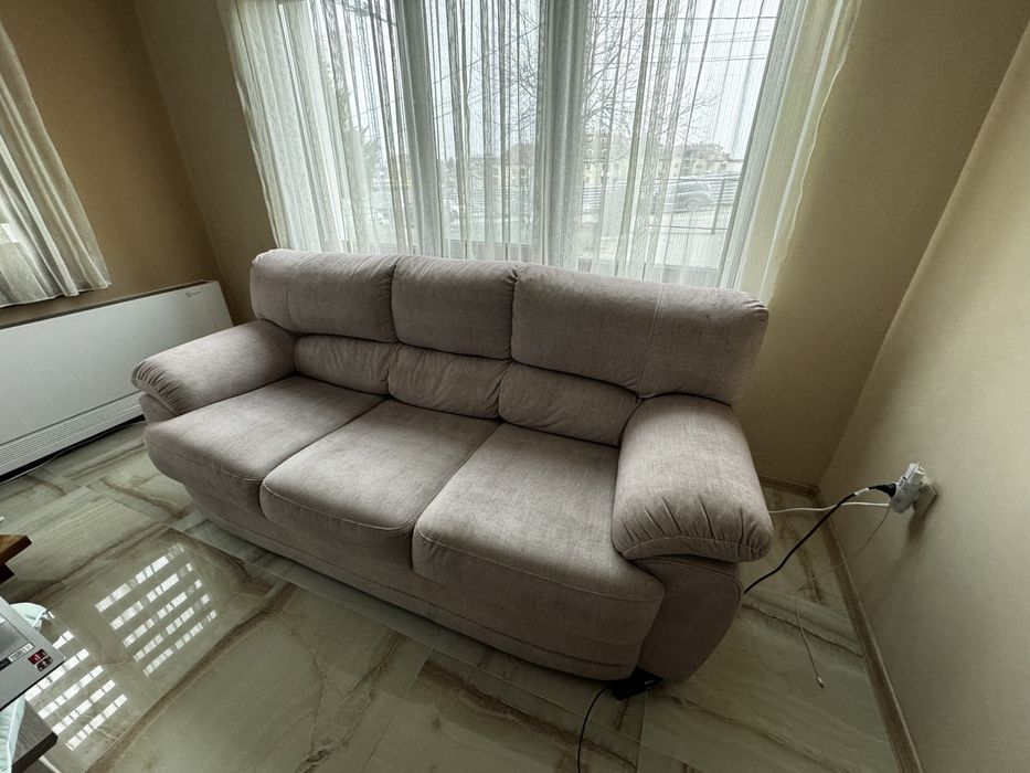 Продавам разтегателен диван