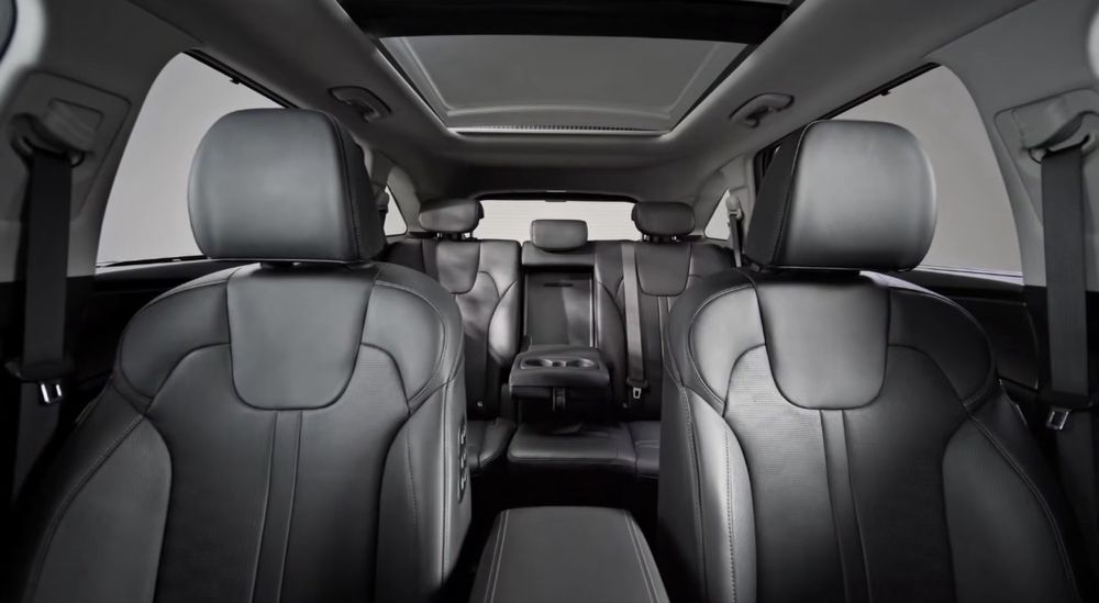 Kia Sorento 3.5 л. черный 13500 км пробег 2024 г.в. 7-местный фул