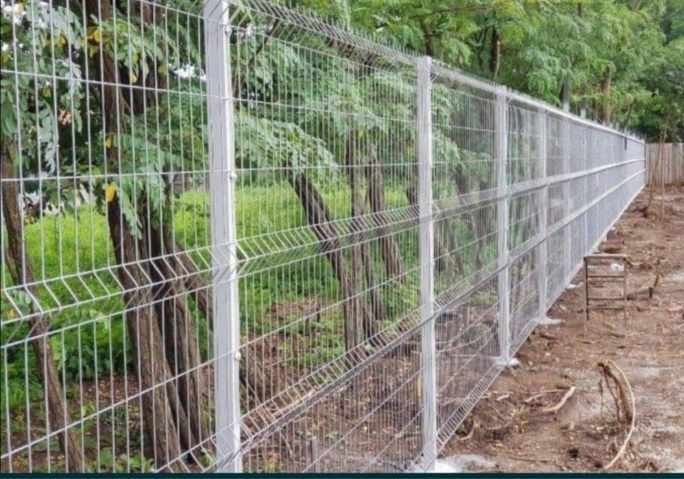 Construim garduri și porți