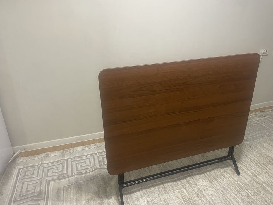 Раскладный стол продаем почти новый