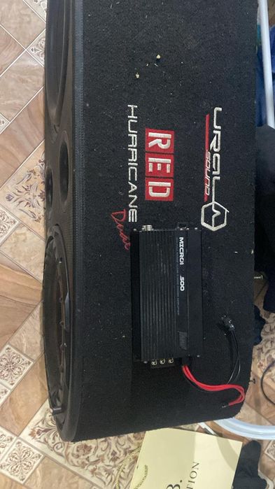 Продам два сабвуфера