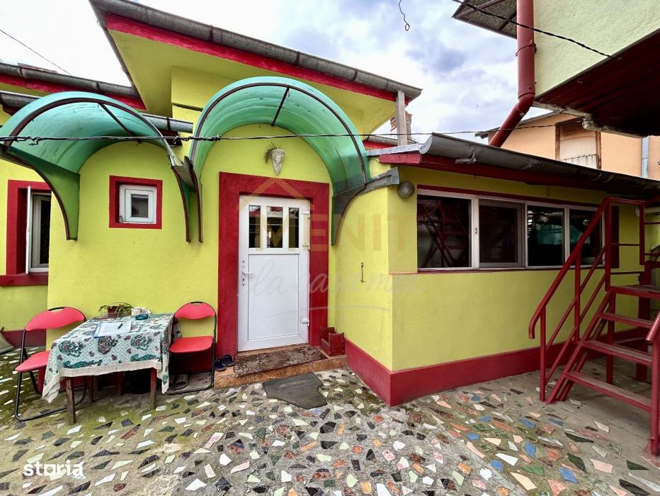 Casa 4 camere, garsoniera, 2 bai, garaj acoperit, Mihai Bravu, Ploiest