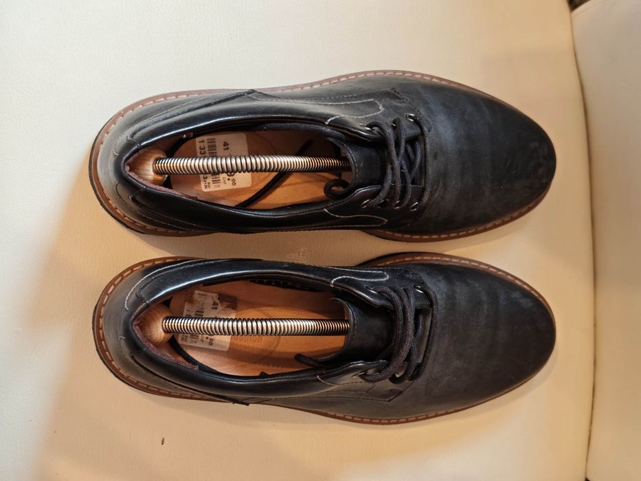 Обувки Clarks 

Кожени обувки Batcombe Hall тип Derby,