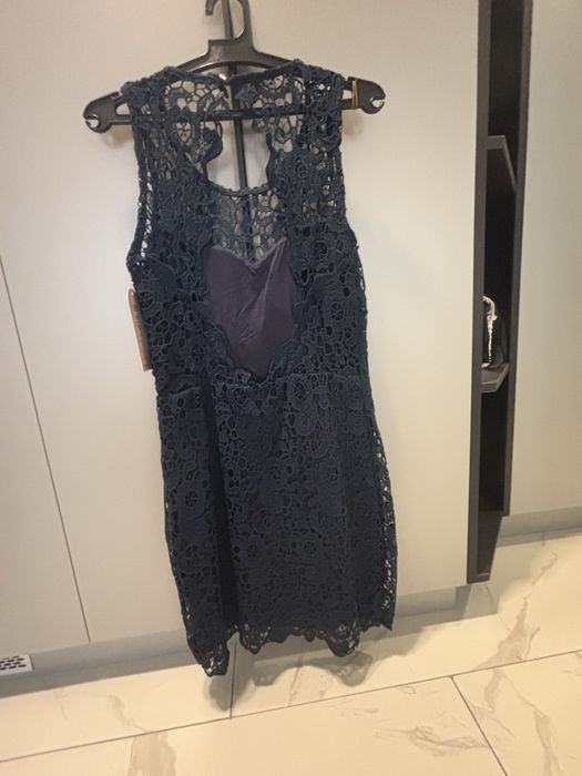 Рокля от памучна дантела