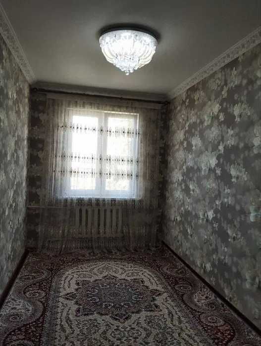 Метро Буюк Ипак йули 2в3 Художников