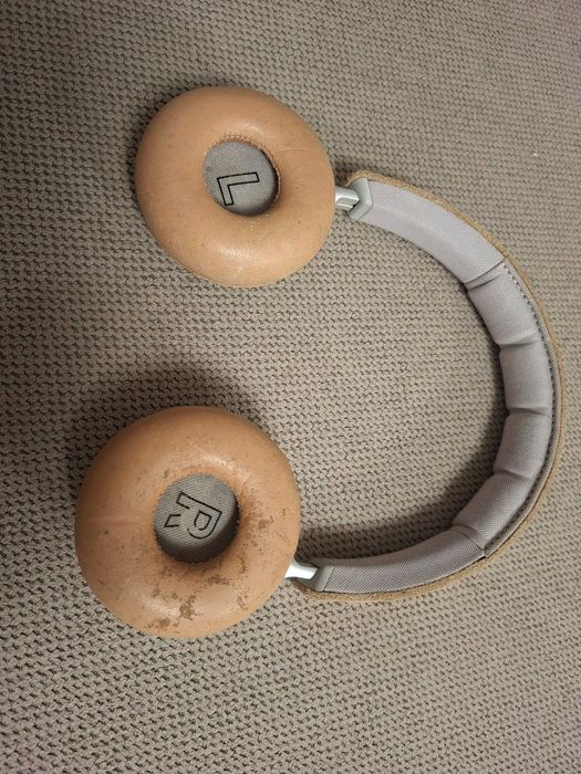 Casti On Ear Bang & Olufsen BeoPlay H8