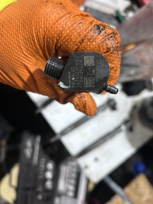 Injectoare chevrolet captiva 2.2 164 cp opel antara