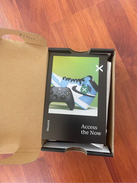 Jordan 1 Retro High University Blue (TD)