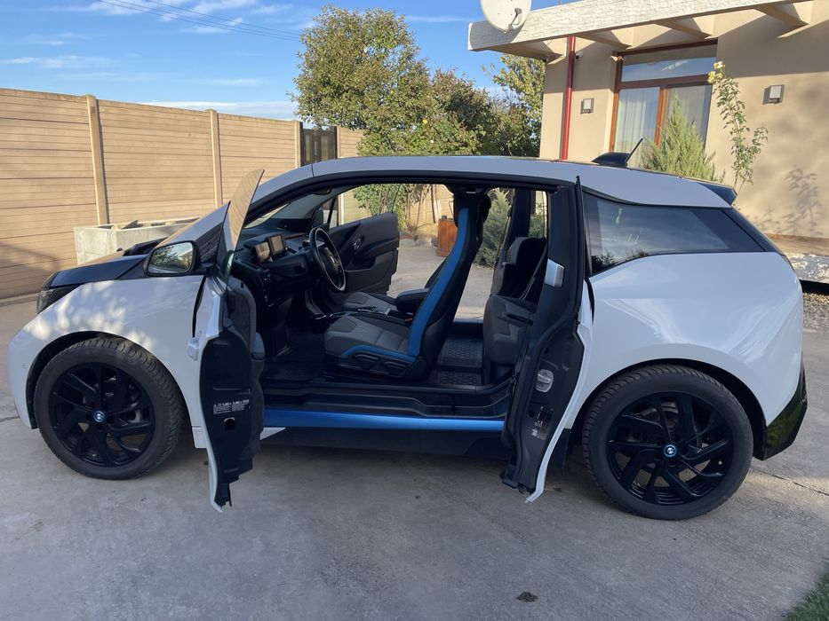 Bmw i3 electric ,  pt cine isi doreste mobilitae in oras