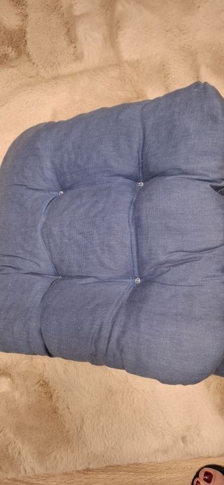 Set patru pernute pentru scaune