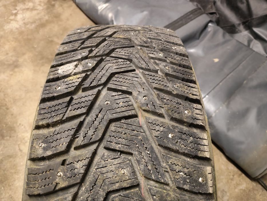 Продам шины Hankook  с дисками.