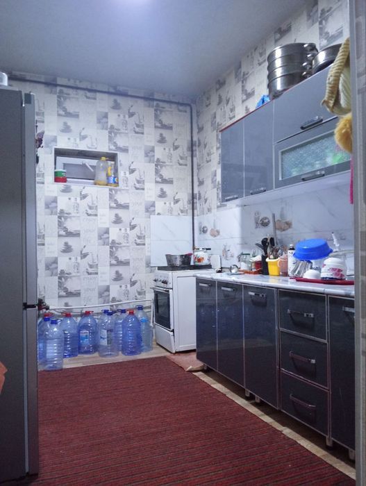 Келесда Уй сотилади 
Генералда
Котта Йулдан
700, Метр Кирганда
2, Соти