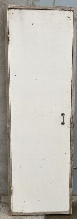 Продаются двери.