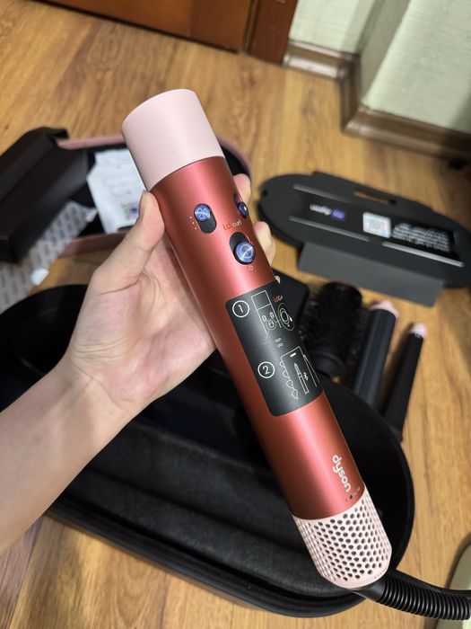 Дайсон стайлер продам